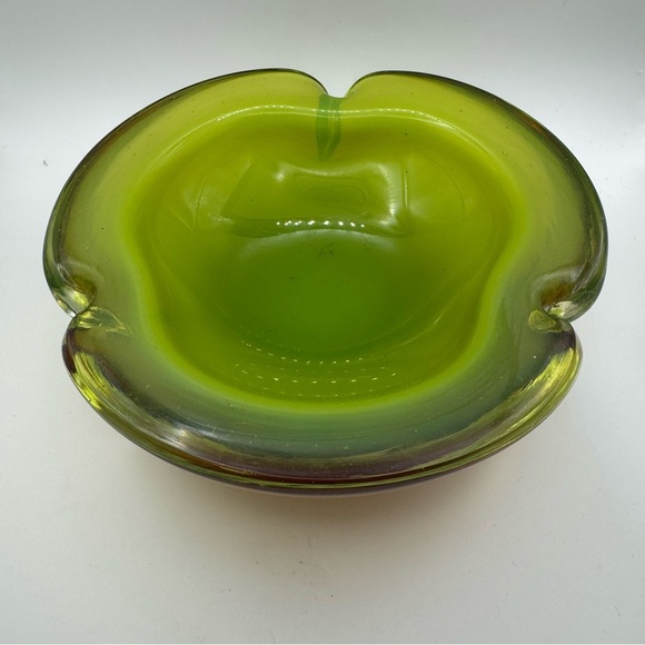 Vintage Heavy Green Glass Ashtray MCM Mad Men Retro Classic 50s - Picture 4 of 8